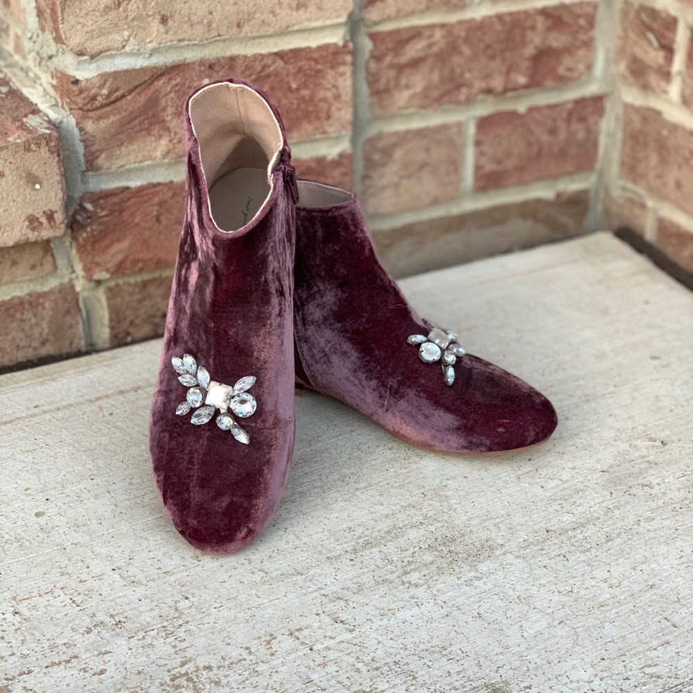 NWOT ZARA VELVET ANKLE BOOT
